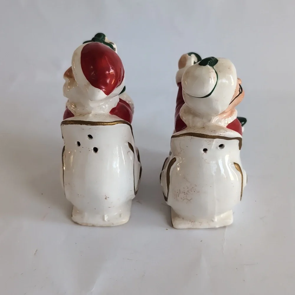 Vtg Lefton Mr. Mrs. Santa Sled Sleigh Salt Pepper Shakers